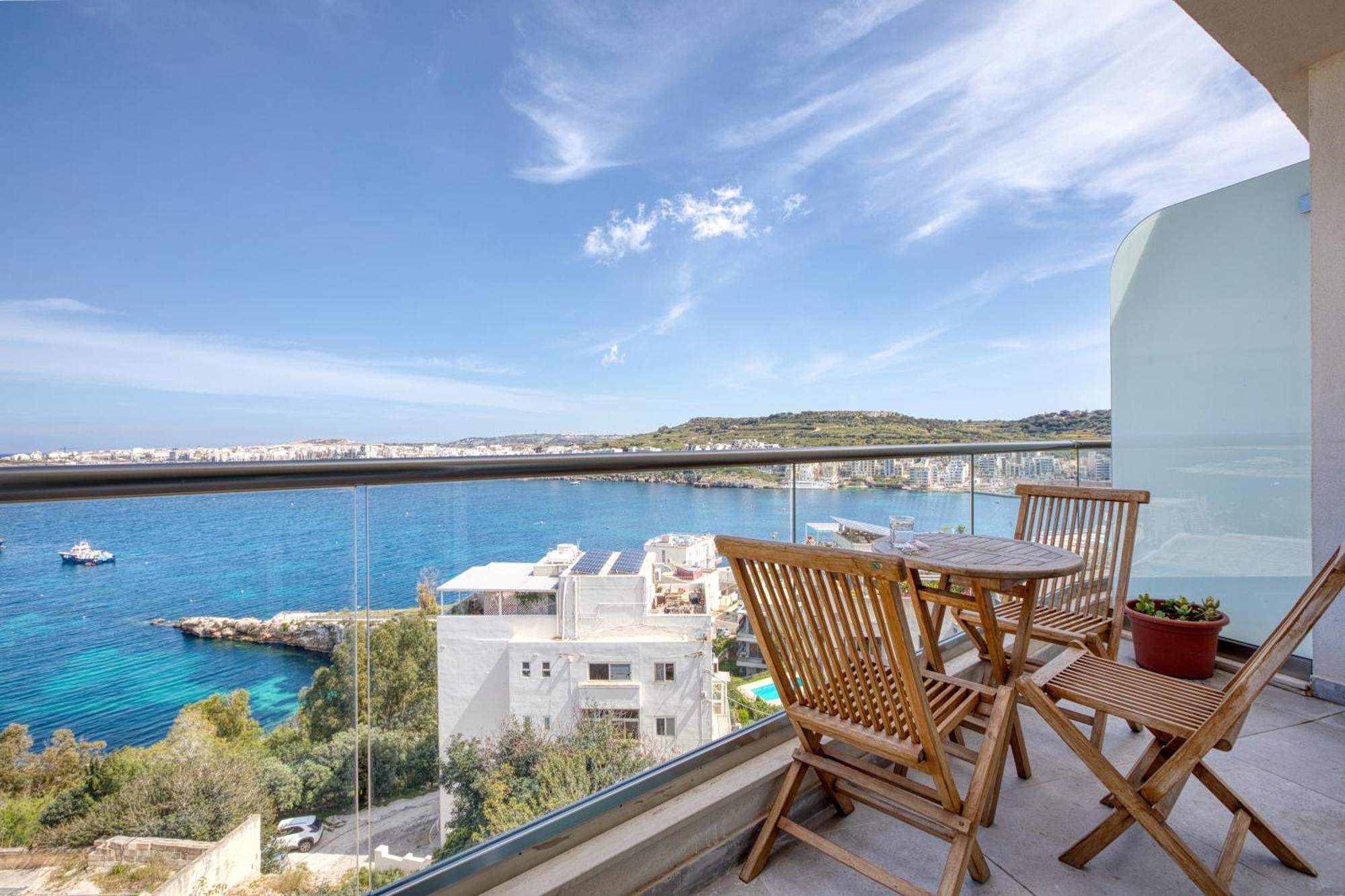 Blu Mar Sea View Apartments Сент-Полс-Бей Экстерьер фото